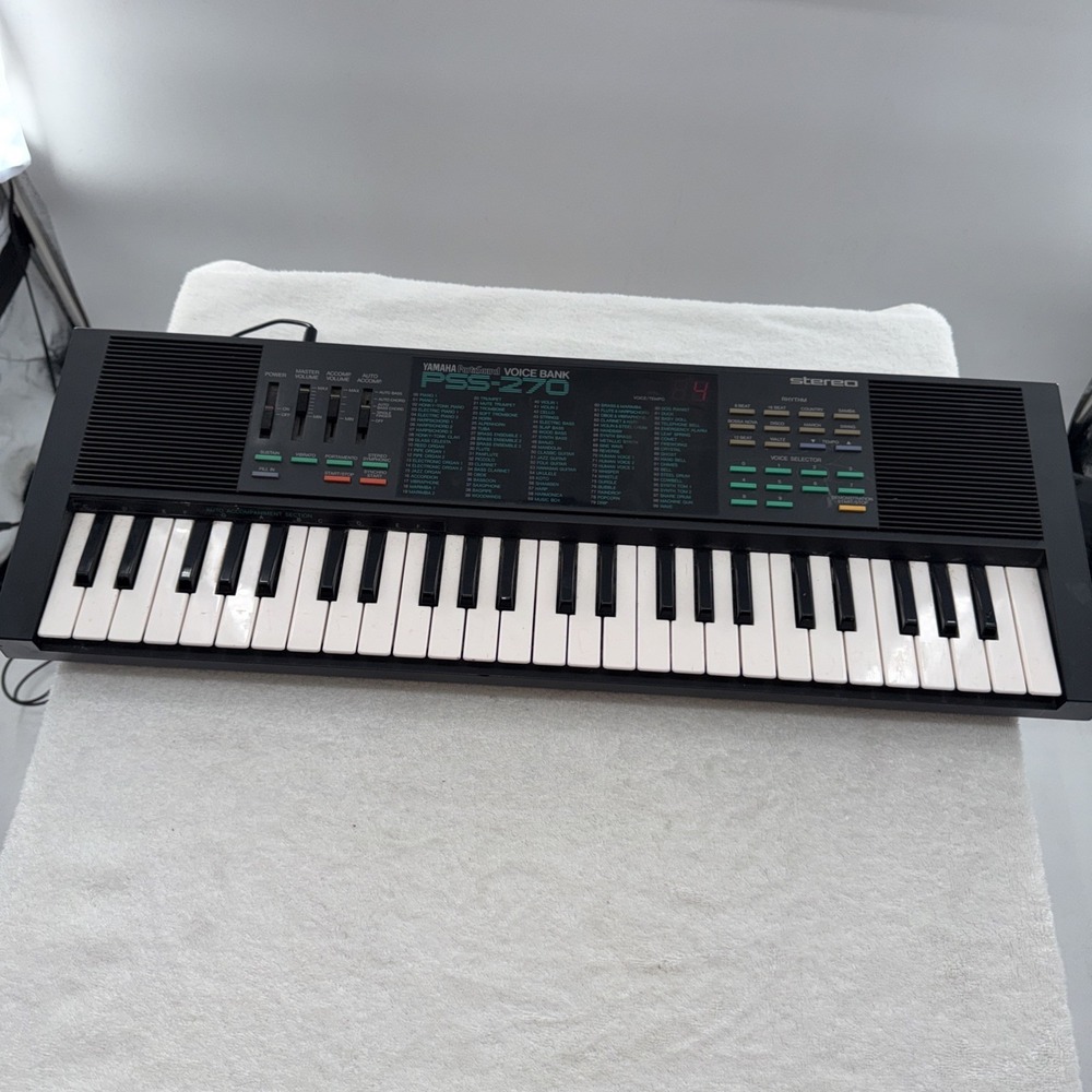 Yamaha PortaSound Voice Bank PSS-270 49-Key Electronic Keyboard ~ Works Great